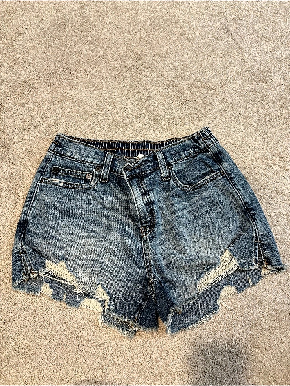 Aeria Distressed Denim Shorts in Blue Size XS